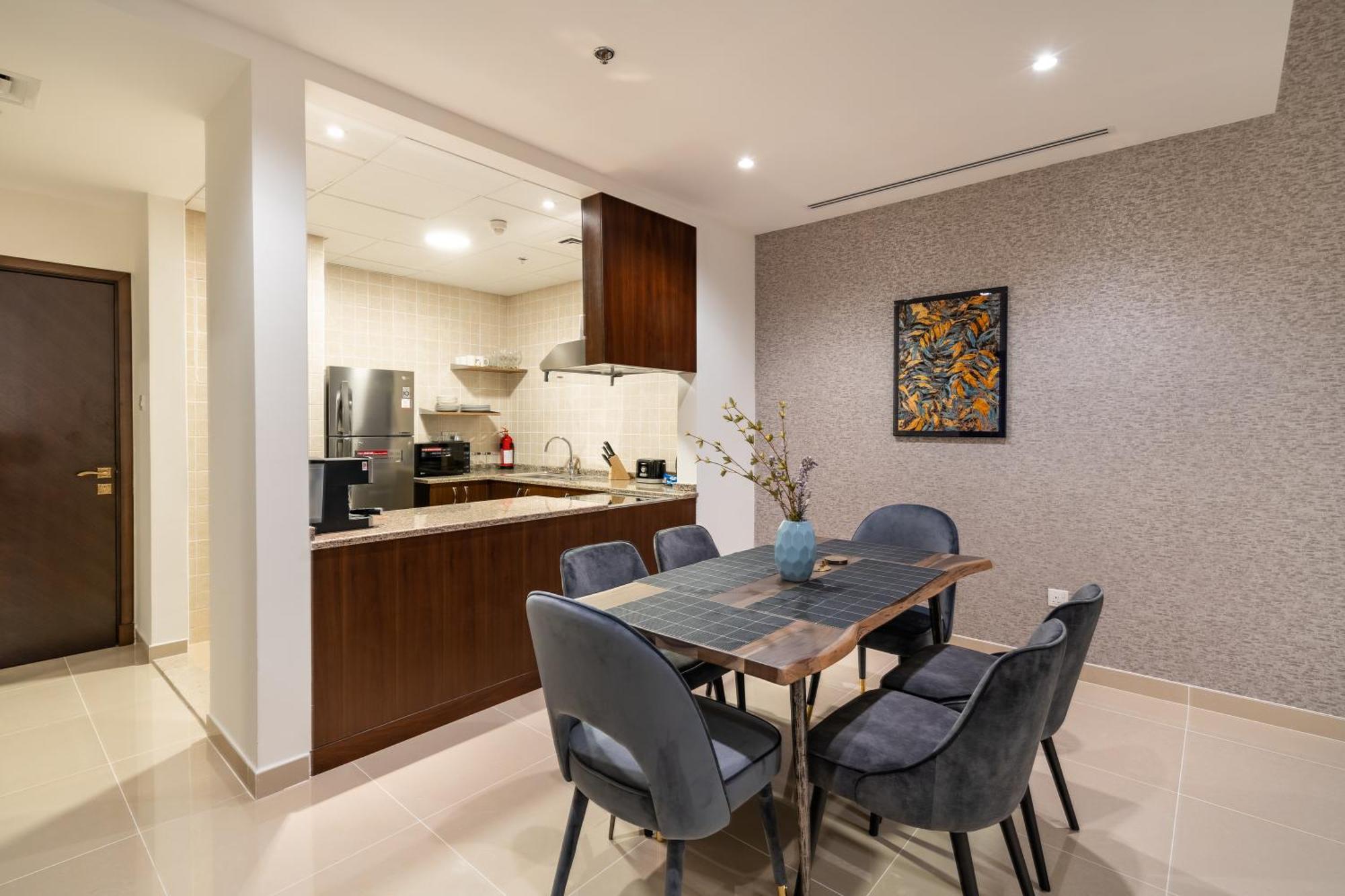 Amazing Beachfront Near Atlantis Waterpark By Simply Comfort Sarai Palm Jumeirah Dubai