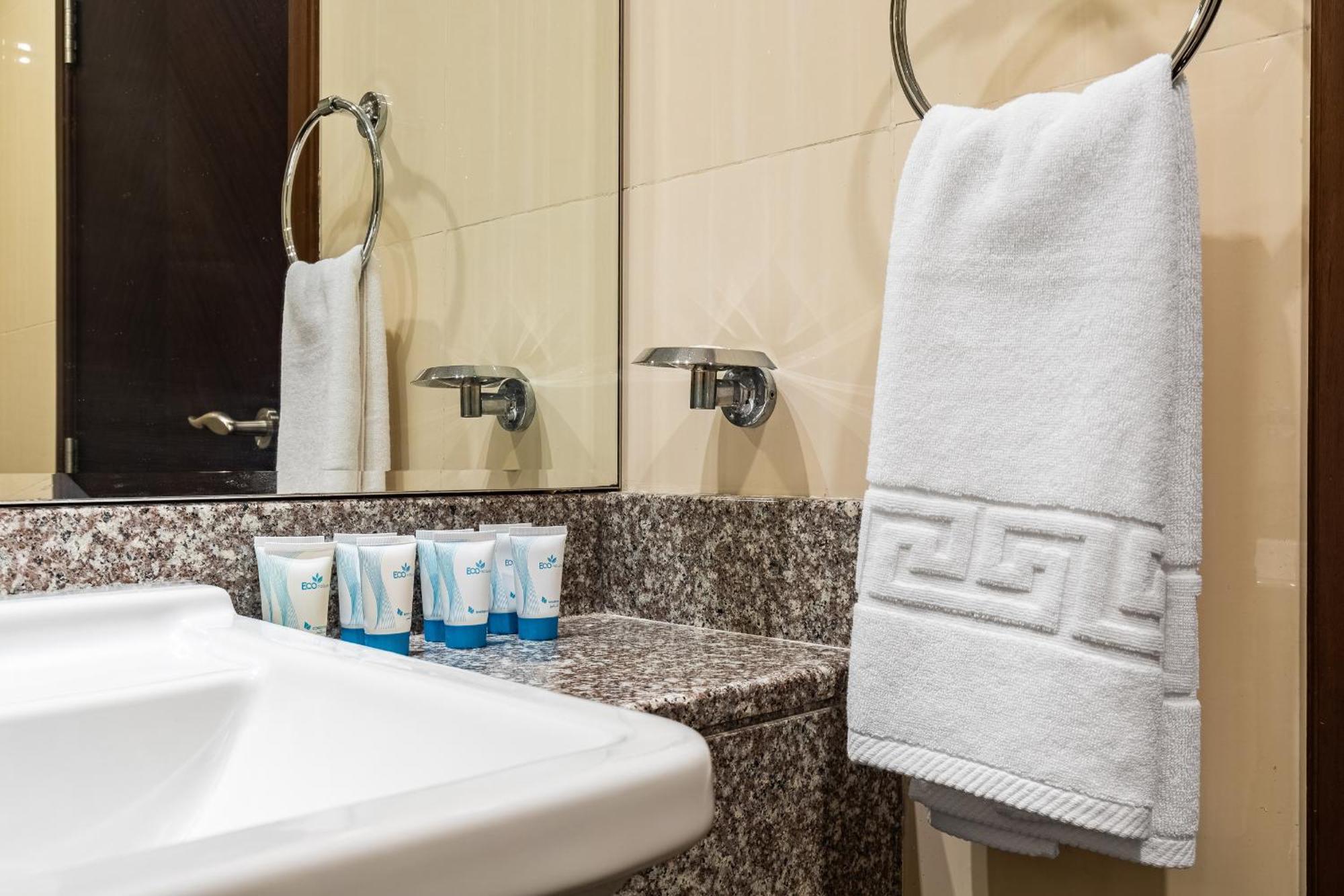 Apartment Amazing Beachfront Near Atlantis Waterpark By Simply Comfort Sarai Palm Jumeirah *