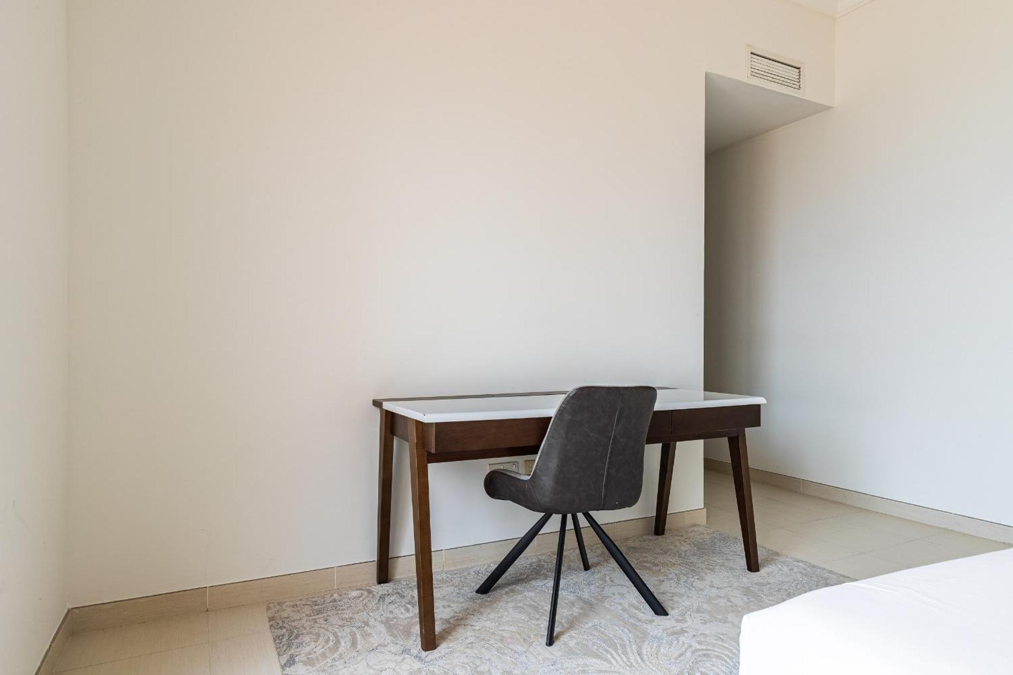 Apartment Amazing Beachfront Near Atlantis Waterpark By Simply Comfort Sarai Palm Jumeirah