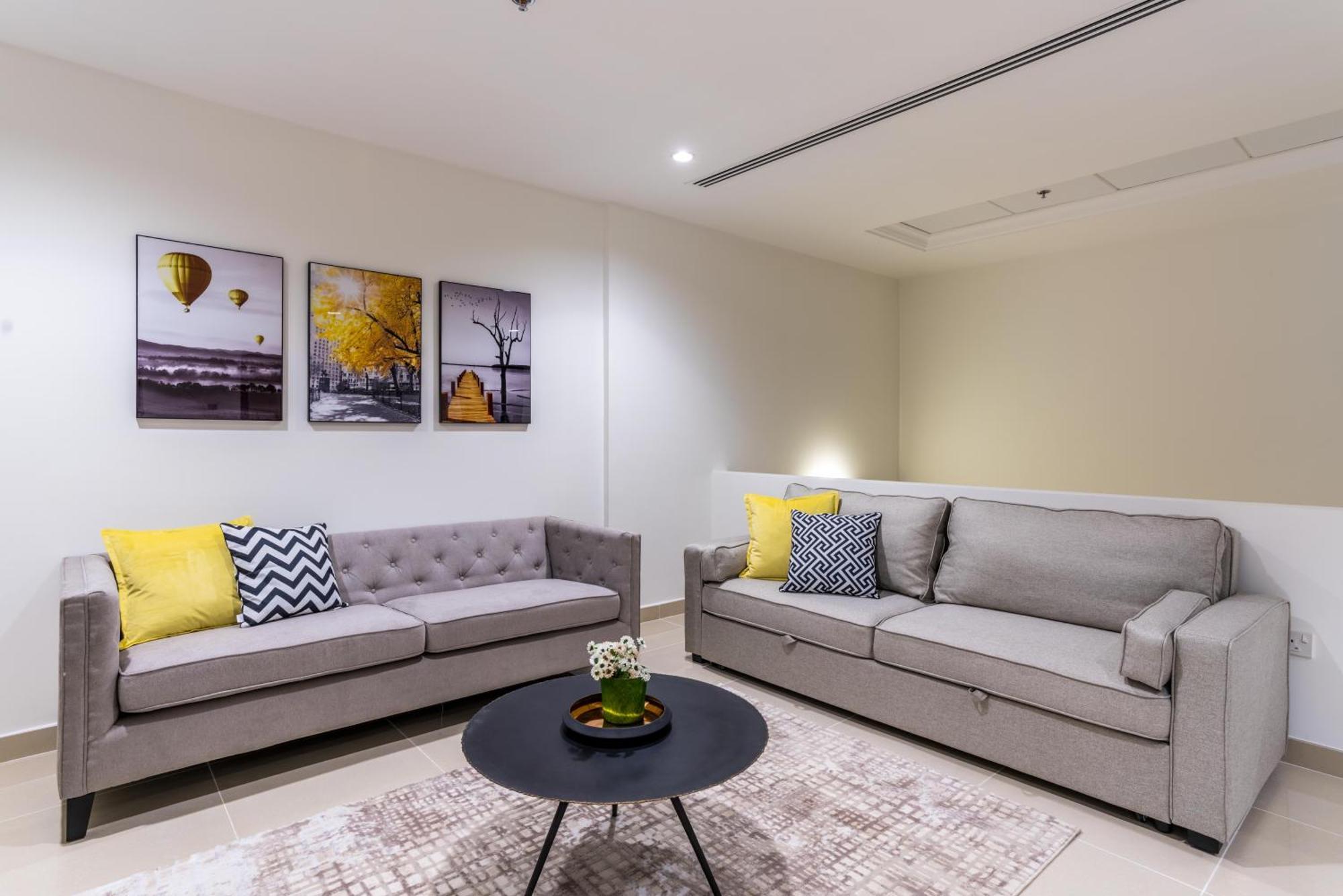 Apartment Amazing Beachfront Near Atlantis Waterpark By Simply Comfort Sarai Palm Jumeirah